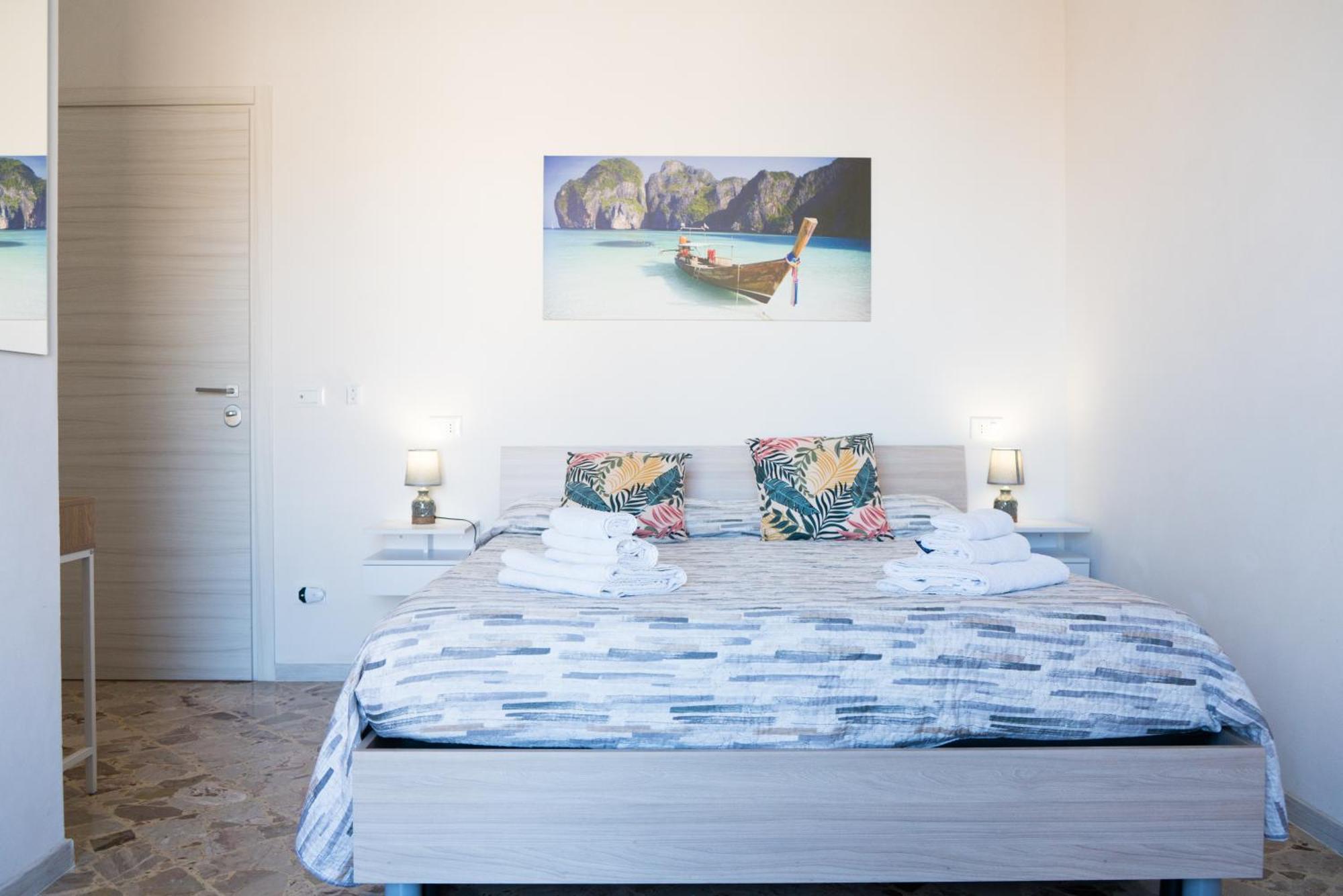 Ponente & Maestro Rooms Favignana Exteriör bild