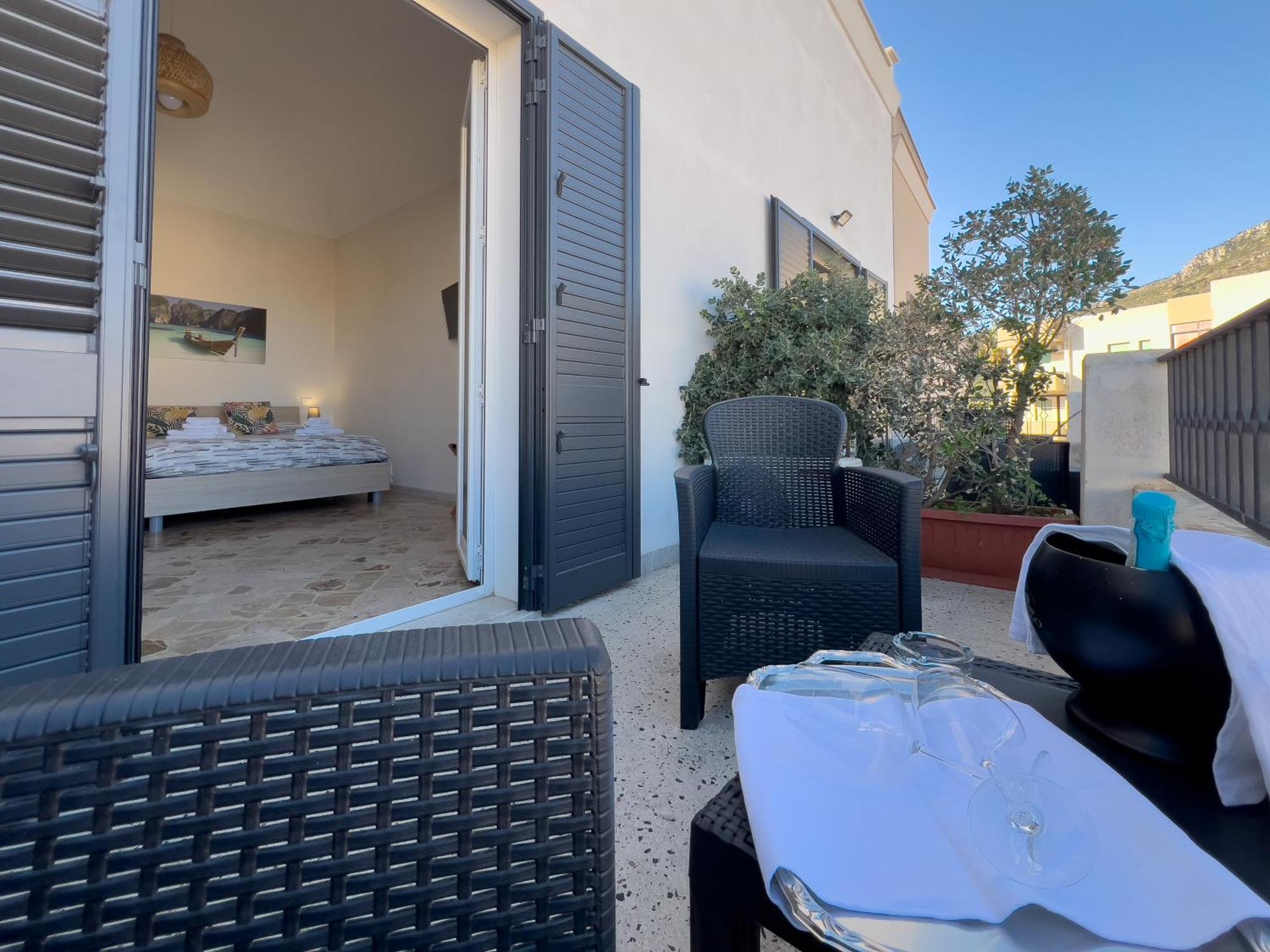 Ponente & Maestro Rooms Favignana Exteriör bild